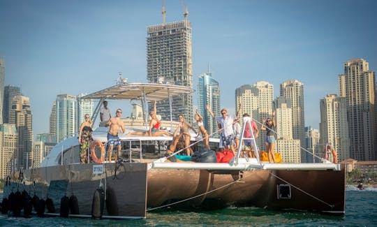 Discover Dubai from the Sea Aboard a Magnificent Catamaran for 25 Peope!