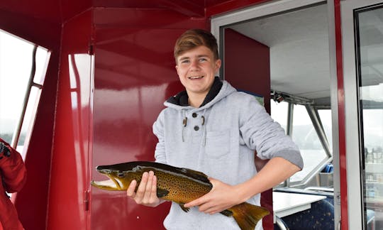 The Hanna-K, Cruise on Lake Mapourika