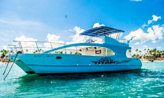 55ft Power Catamaran Rental in Punta Cana, La Altagracia