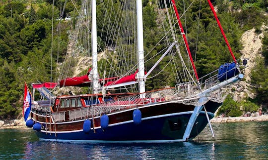 Charter 33ft ''Nostra Vita'' Sailing Gulet
