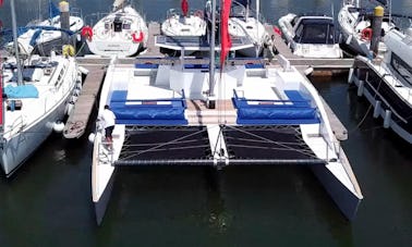 Catamarã à vela em privado para 18 pessoas em Lisboa