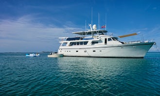 All Inclusive 80ft Motor Yacht Charter in Nassau, the Bahamas