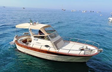 26 ft Power Boat Rental for 4 People in Positano, Italy