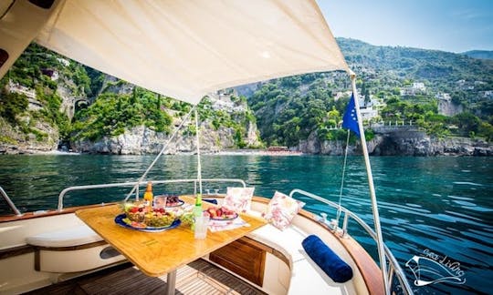 26 ft Power Boat Rental for 4 People in Positano, Italy