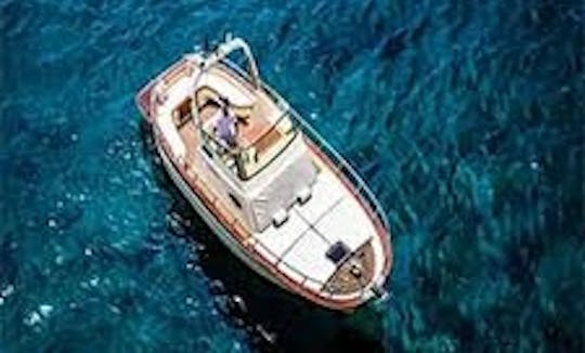 Barco italiano Fratelli Aprea 7.50 Gozzo en Positano-Capri
