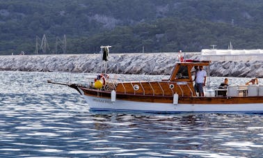 Desfrute de uma excursão de pesca e natação em Antalya