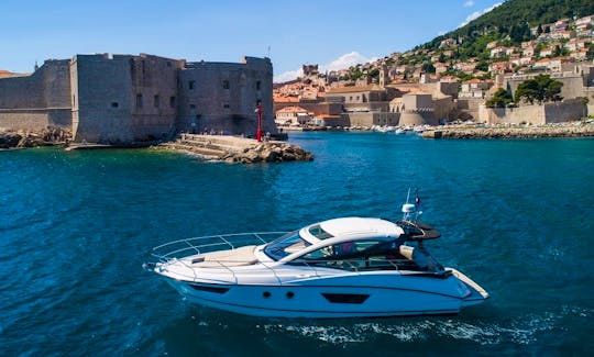 Motor Yacht Beneteau GT 40 in Dubrovnik