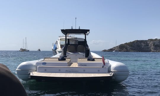 BATEAU MEGA RIB de luxe de 43 pieds ouvert, profitez d'une aventure rapide et passionnante à Ibiza et à Formentera, en Espagne. Meilleur prix du marché.