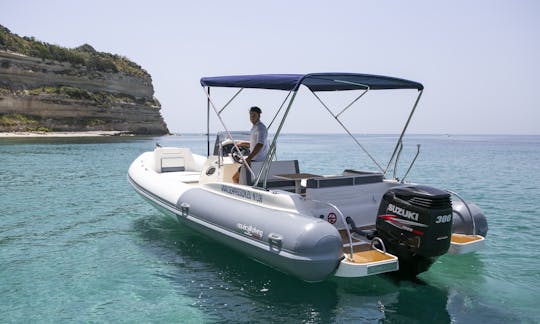 Alquiler de bote inflable rígido MAESTRALE para 28 personas en Tropea, Italia