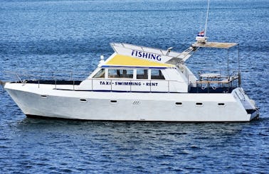 41' My12 Large Flipper Boat Rental in Pula, Istarska Županija