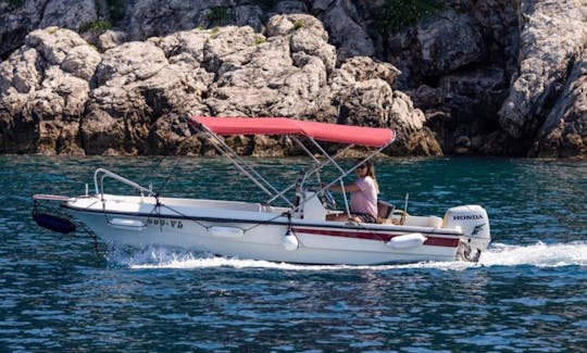 Rent 16' Fisherman Elan 495 Center Console in Vela Luka, Croatia