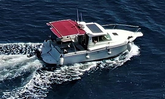 Book Private Tour with Skipper on Jeanneau Merry Fisher 700