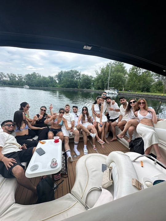 Yacht de luxe de 53 pieds, idéal pour les fêtes avec cabine climatisée !