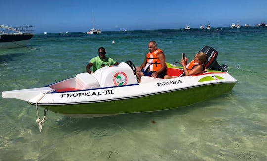 Excursion d'une demi-journée en hors-bord à Punta Cana, La Altagracia