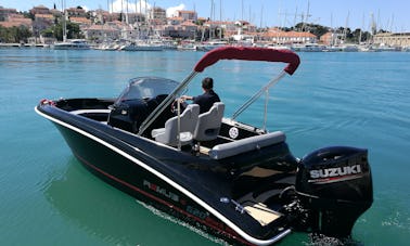REMUS 620 Motor Boat Rental in Trogir, Croatia