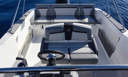 Book a Brand New Karnic SL652 Motor Yacht in Split, Splitsko-dalmatinska županija