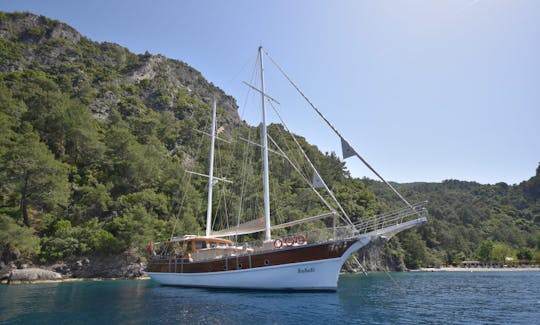 Belle goélette de luxe « SUSESI » à Gocek, Fethiye, Muğla.