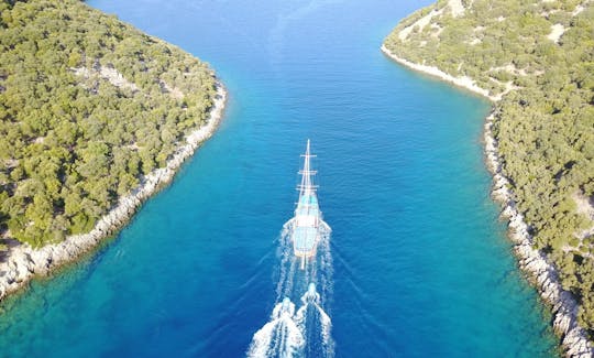 120' Luxury Sailing Gulet for up to 16 People in Gocek Fethiye, Muğla