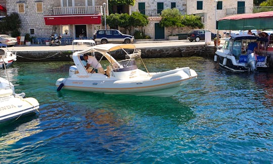 Travel in Style with Aquamax B23 Powerboat in Pučišća