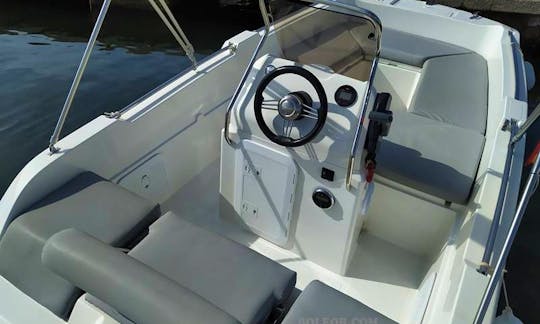 Rent this boat B500 'Perseis' without license in Palma, Spain