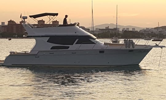 50' Medaglia Lord Motor Yacht with inboard engine in Florianópolis