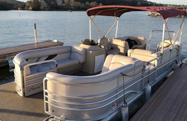 25' Sunchaser Luxury Pontoon Charter - Lake Austin