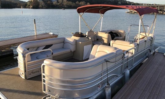 25' Luxury Pontoon Charter - Lake Austin