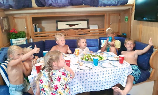 Kids lunch aboard