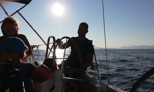 Family sailing Makarska