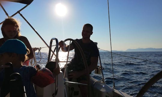 Family sailing Makarska