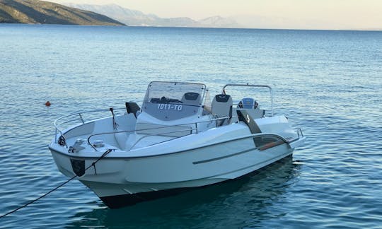 Beneteau Flyer 7.7. Space Deck Boat for rent in Split, Croatia