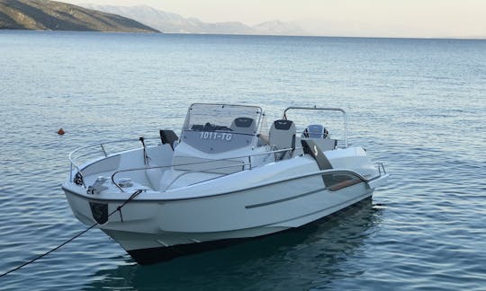 Folleto Beneteau 7.7. Space Deck Boat en alquiler en Split, Croacia