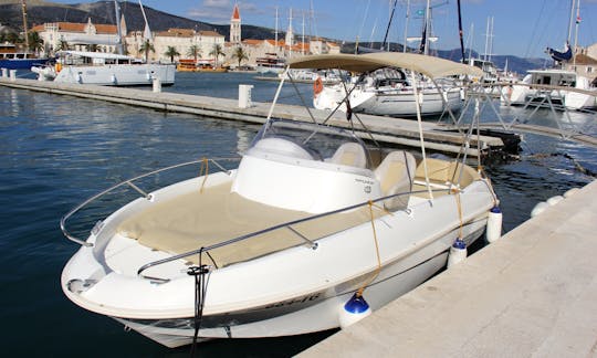 Terraza Beneteau Flyer 550 - Alquiler en Trogir, Croacia - Cuddy Cabin/Walk Around