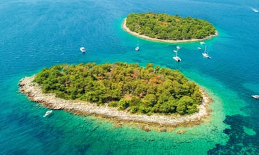 Laguna Azul y Trogir, excursión de medio día por la mañana a 3 islas desde Split, Croacia