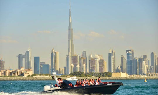 Book the 90 Minutes Black Boats sightseeing Burj Tour!