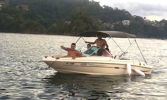 17' Searay for Cruising or Basic Fishing in Punta Leona, Costa Rica