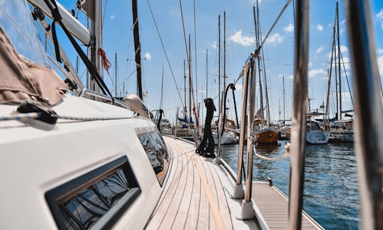 Charter 37ft- Bavaria 37 Cruiser- SMURF