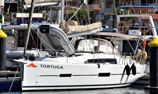 Charter the Dufour 382 GL- TORTUGA