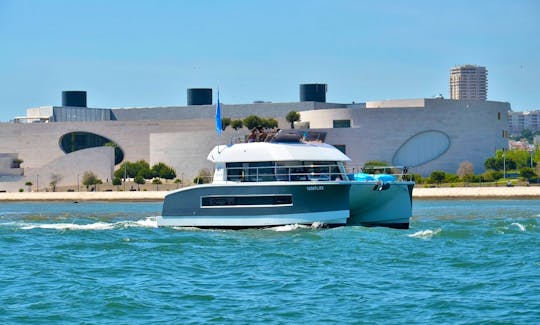 “Summer Blue” Fountaine Pajot Power Catamaran Rental in Lisboa, Portugal
