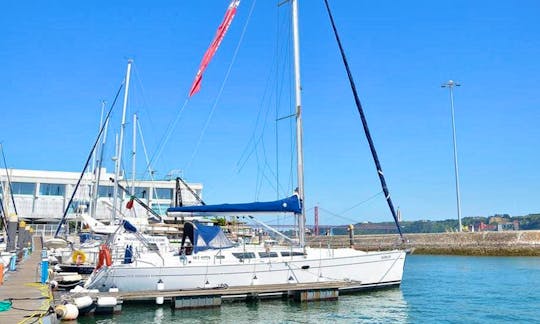 Crewed sailboat for charter in Lisbon