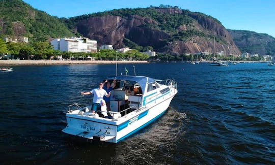 29' Sparkle Carbrasmar Motor Yacht Rental in Rio de Janeiro, Brazil