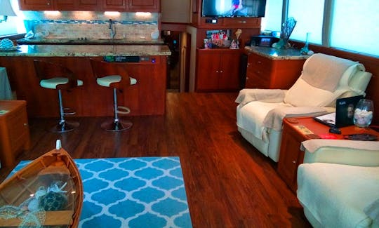 Private Yacht Charter on 62' Luxury Yacht in Kemah, Texas