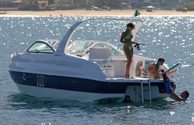 Reserve the Coral 31' Speed Boat Luiza in Rio de Janeiro, for 10 people !