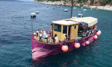 Barco tradicional de madera de 39 pies para excursiones privadas en grupos pequeños en Dubrovnik