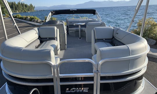 Bote Tritoon 2019 de 23' y 150 HP en alquiler en South Lake Tahoe