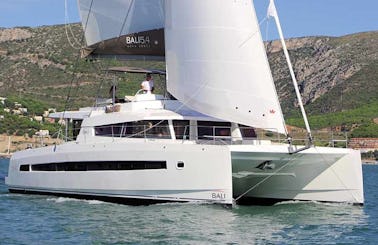 Charter 55ft Bali 5.4 Cruising Catamaran for 8 people in Castellammare di Stabia Campania