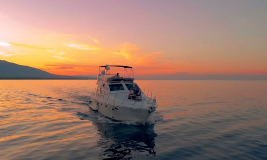 Relax in a Luxury Ferretti Yacht flybridge 47ft in Mykonos, Greece