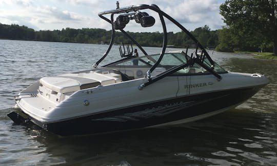 Rinker Captiva 192 Bowrider for 8 People in Hamilton, Michigan