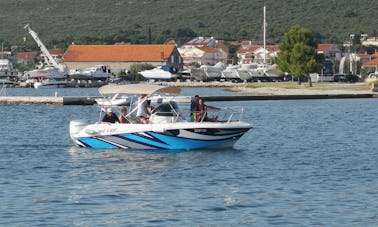 Motorboat HM22 for 8 People in Sukošan, Zadar