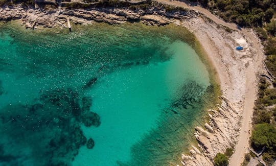 Réservez l'excursion d'une demi-journée en hors-bord Blue Lagoon et Trogir !